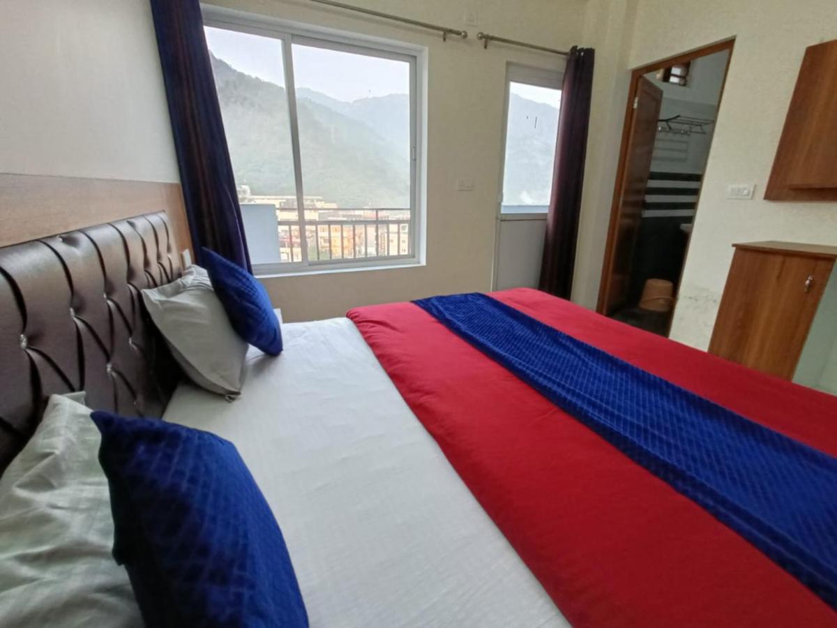 Chandra Palace Rishikesh Bagian luar foto