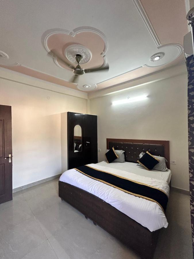 Chandra Palace Rishikesh Bagian luar foto