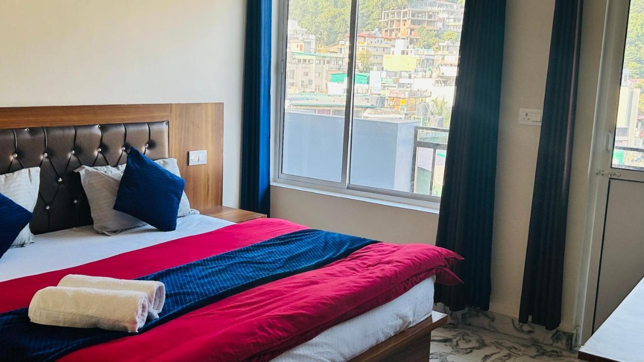 Chandra Palace Rishikesh Bagian luar foto