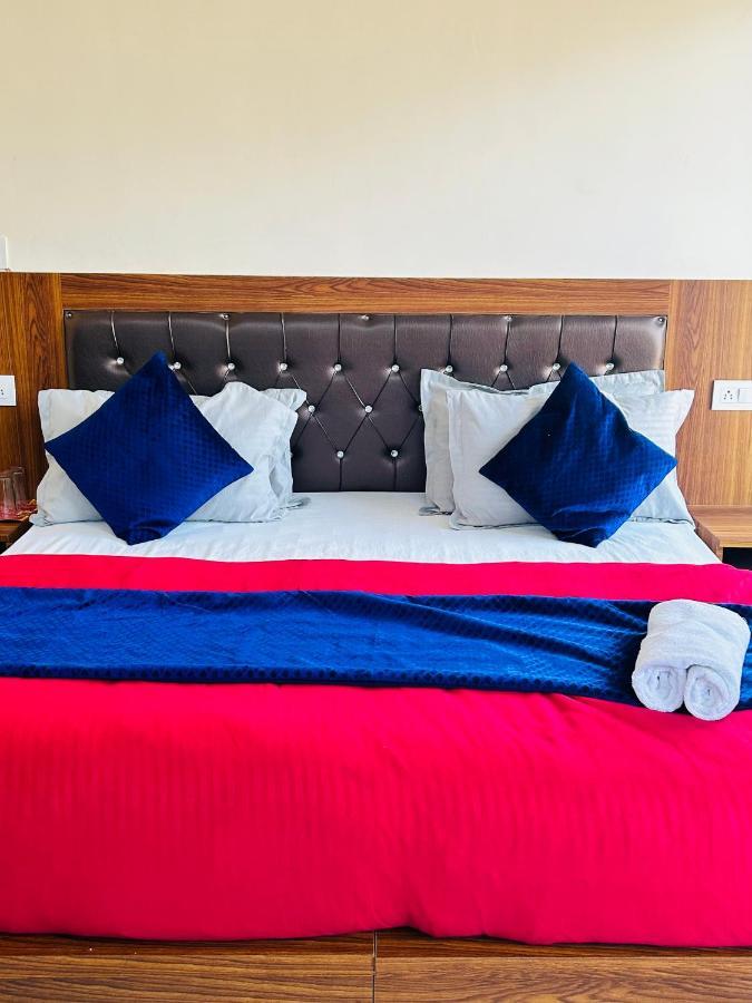 Chandra Palace Rishikesh Bagian luar foto