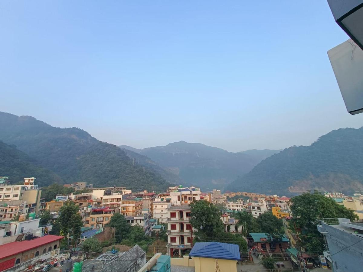 Chandra Palace Rishikesh Bagian luar foto