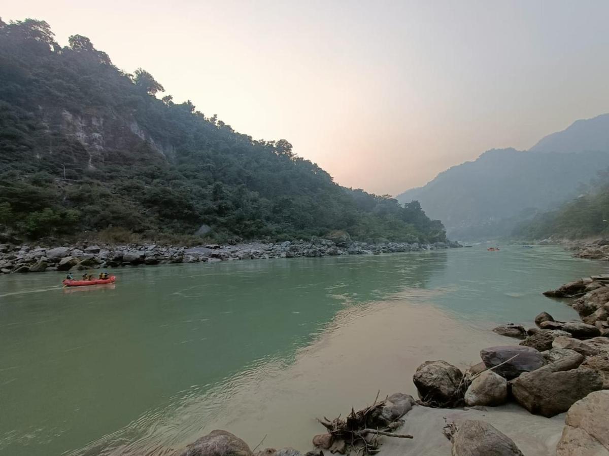 Chandra Palace Rishikesh Bagian luar foto
